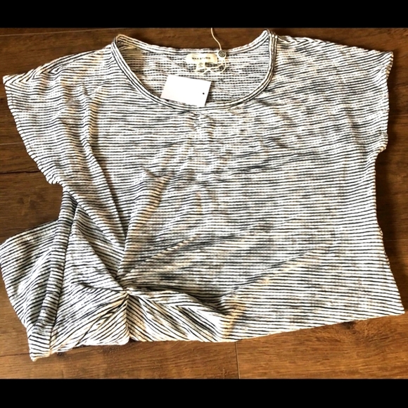 Max Studio Cute Tee Worn Once! - Picture 1 of 6